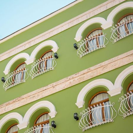 Riviera Hotel-City Center Vlorë エクステリア 写真